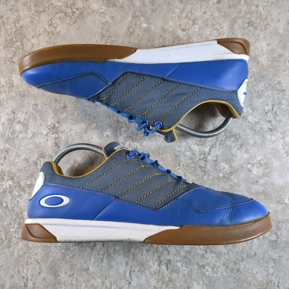 Oakley spikeless athletic